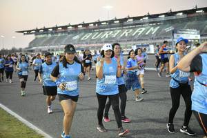 BIB: 50300, 5159, 52275
                            <button type="button" onclick="openModal(10464596)" class="btn btn-primary btn-sm float-right btn-popup" data-toggle="modal" data-target=".modal-high-quality">
                        <i class="fas fa-shopping-cart"></i> Add to Cart
                    </button>
                                            <button type="button" onclick="isThisMe(10464596, true)" class="btn btn-success btn-sm float-right btn-popup btn-isme hidden" data-toggle="tooltip" data-placement="bottom" title="นี่คือรูปของคุณใช่ไหม คลิกที่นี่เพื่อเอาเข้าอัลบั้ม">
                        <i class="fas fa-plus"></i> Add to album
                    </button>
                    <button type="button" onclick="isThisMe(10464596, false)" class="btn btn-warning btn-sm float-right btn-popup btn-isnotme hidden">
                        <i class="fas fa-ban"></i> Remove from album
                    </button>